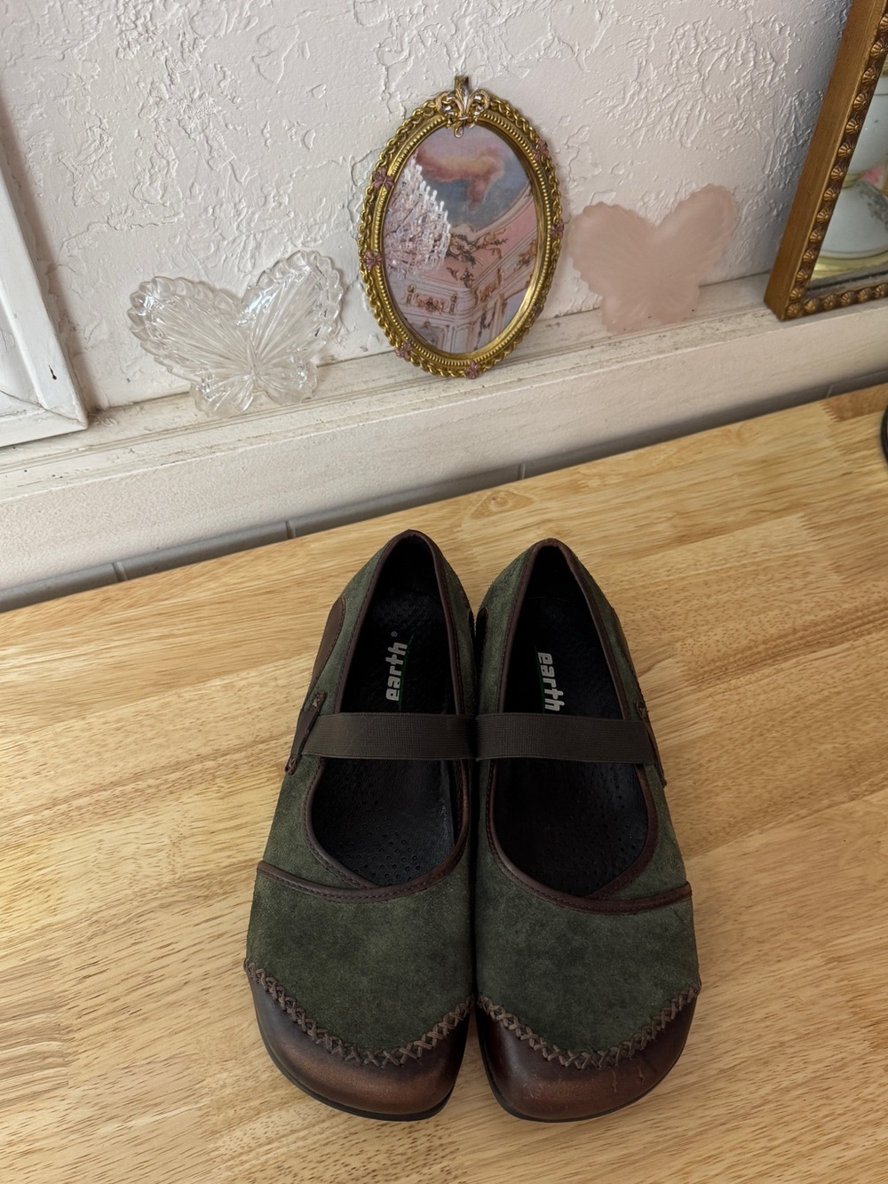 Earth Olive Green Suede Mary Jane Flats Leather Trim Comfort Shoes Size 9 Boho - Picture 13 of 14